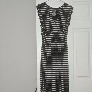 Time and Tru Black/White Maxi Dress